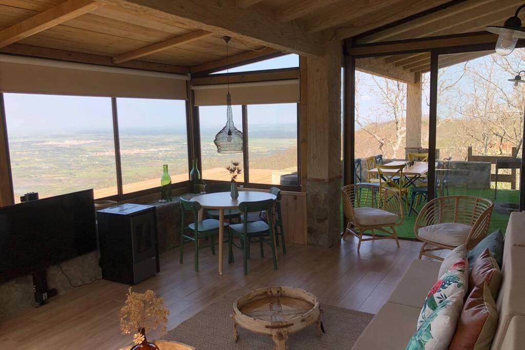 Vuelos De Montana L Montánchez Εξωτερικό φωτογραφία